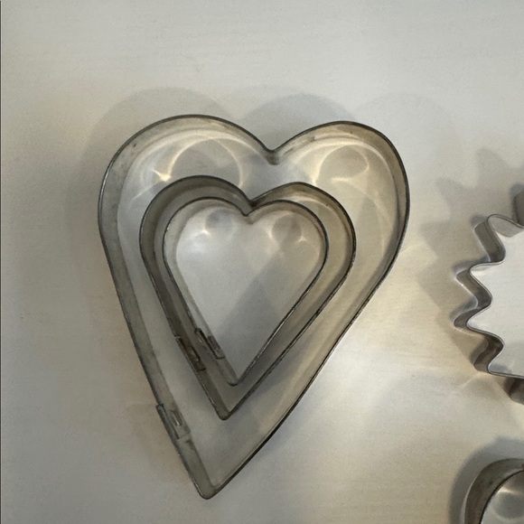 Vintage America Silver Cookie Cutter Set (7) - Picture 4 of 5